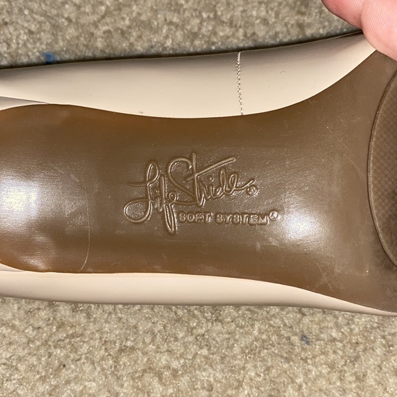 Heels - Picture 2 of 5